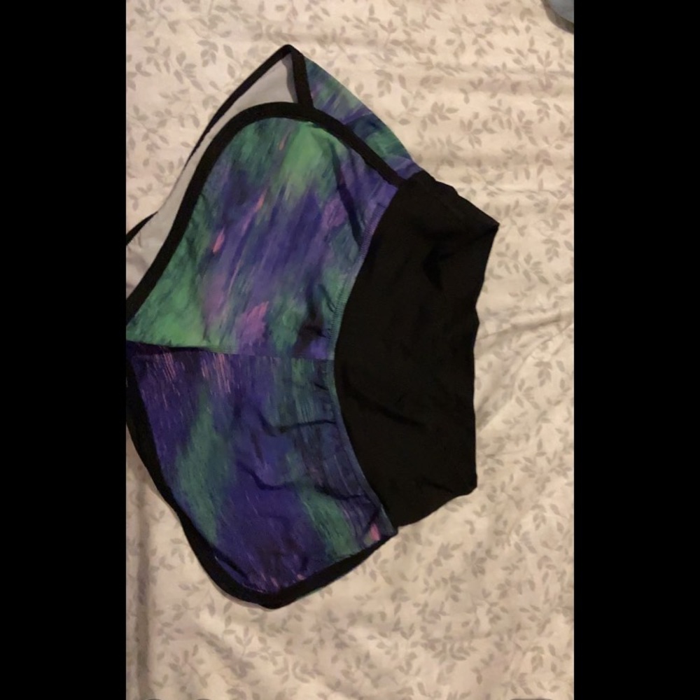Lulu shorts high rise size 6